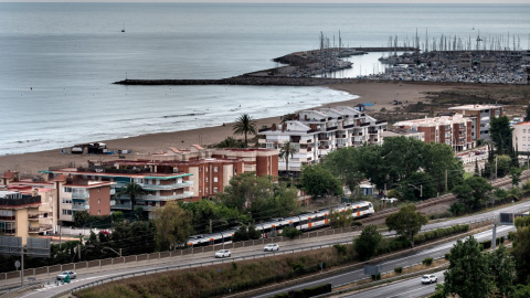 Línia de la costa a Castelldefels (Baix Llobregat). / Greenpeace.