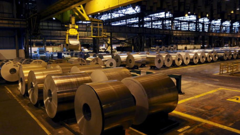 Bobinas de aluminio en una fábrica en Pindamonhangaba, Brasil. REUTERS / Paulo Whitaker