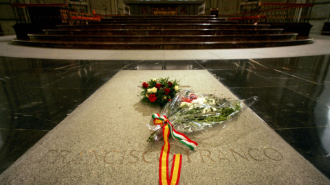 La tumba de Franco en la basílica del Valle de los Caidos. AFP/Philippe Desmazes