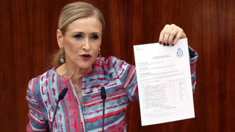 La expresidenta madrileña, Cristina Cifuentes, durante su comparecencia del pasado 4 de abril para dar explicaciones sobre las supuestas irregularidades de su máster. EFE