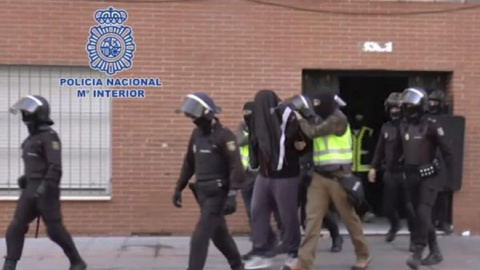 Momento de la detención del cabecilla de la red yihadista en Guadalajara. (POLICÍA NACIONAL)