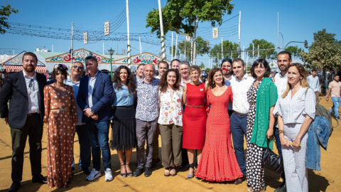 Yolanda Díaz, junto con los líderes de las izquierdas andaluzas, este jueves en la Feria de Sevilla.