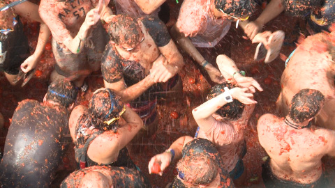 BuÃ±ol se tiÃ±e de rojo con la Tomatina 2018