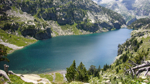 L'estany Negre, que queda als peus del refugi Ventosa i Calvell, en ple Parc Nacional d'Aigüestortes i Estany de Sant Maurici.