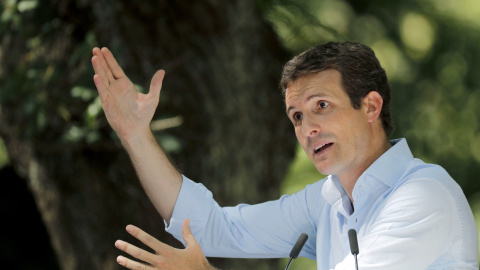 El presidente del Partido Popular, Pablo Casado,  en el acto de apertura del curso político celebrado en el municipio pontevedrés de Cerdedo-Cotobade. EFE/Lavandeira JR