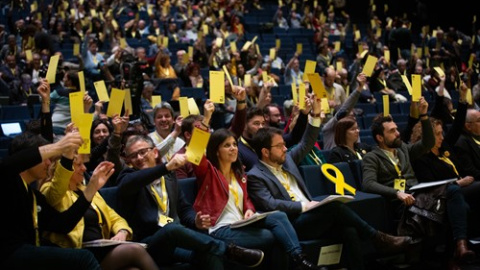 La portavoz y Secretaria General adjunta de ERC, Marta Vilalta, el vicepresidente de la Generalitat, Pere Aragonès, el presidente del Parlament, Roger Torrent y la consellera de Justicia, Ester Capella, en el 28 Congreso Nacional de ERC a 21 de diciembre