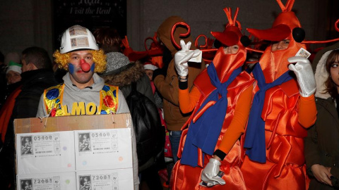 Todo está listo ya en el Teatro Real que acoge en su escenario un año más el Sorteo Extraordinario de la Lotería de Navidad a partir de las nueve de la mañana. /EFE