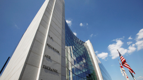 Sede de la Comisión de Valores de EEUU (Securities and Exchange Commission, SEC) en Washington. REUTERS/Jim Bourg