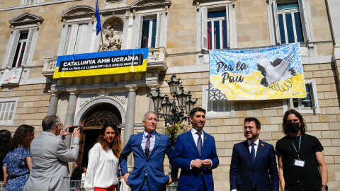 09/05/2022 - Aragonès i altres membres del Govern en l'acte amb motiu del Dia d'Europa que s'ha celebrat aquest dilluns.