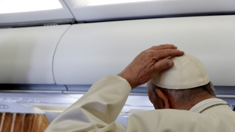 El Papa Francisco a su llegada a Irlanda. REUTERS/Gregorio Borgia. 25 de agosto, 2018