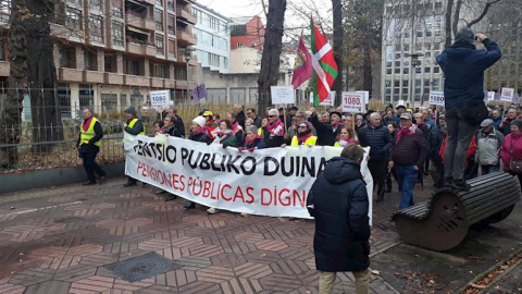 Movilización de pensionistas realizada este jueves en Vitoria. EUROPA PRESS