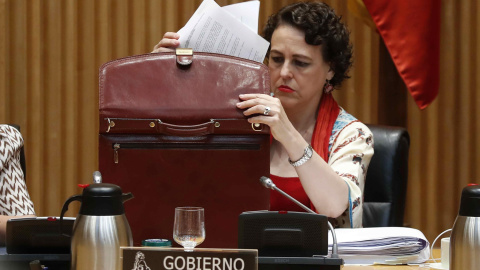 La ministra de Trabajo, Migraciones y Seguridad Social, Magdalena Valerio, al inicio de su comparecencia en el Congreso. EFE/Chema Moya