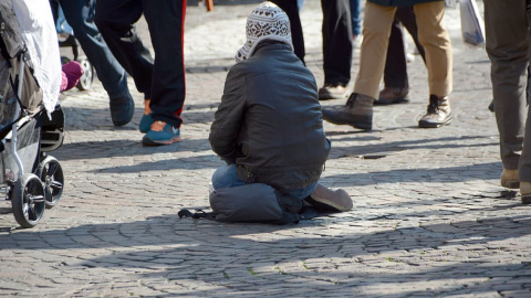 La pobreza ya afecta a uno de cada cinco españoles, a los que la precariedad y los bajos salarios no dejan llegar a fin de mes.| PxFuel (CCO)