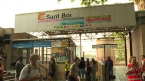 Muere una persona en el choque de dos trenes en la estación de ferrocarril de Sant Boi