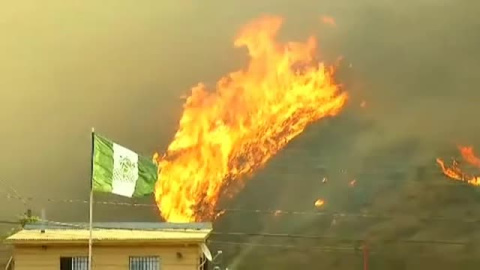 Las llamas devoran mÃ¡s de 200 casas en ValparaÃ­so (Chile)