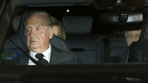 El rey emérito Juan Carlos I acude a la capilla ardiente de la Infanta Doña Pilar, el 8 de enero de 2020.