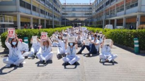 Los médicos de los hospitales de Madrid inician una huelga indefinida: "Antes nos aplaudieron y ahora pedimos que nos escuchen"