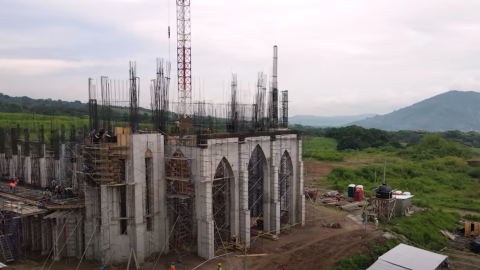 Estado de las obras de la basílica Nuestra Señora de Fátima en El Salvador, país donde los Heraldos del Evangelio han concitado la oposición de los ecologistas