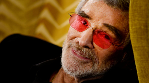 Burt Reynolds posa durante una entrevista en Londres en 2015. /REUTERS