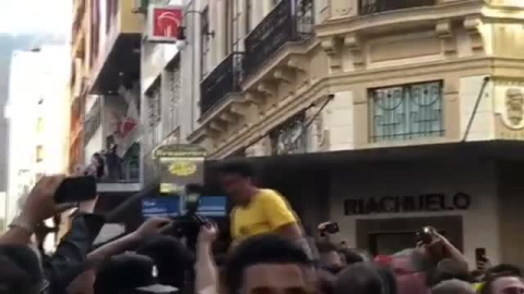 ApuÃ±alan en pleno acto de campaÃ±a al candidato de ultraderecha a la presidencia de Brasil, JaÃ­r Bolsonaro