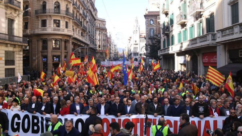 La capçalera de la manifestació convocada per la plataforma Catalunya Suma. CCMA