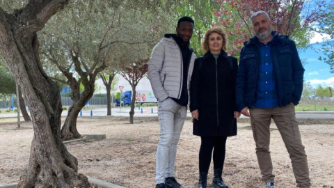 La familia de Mahmud Mohamed Embarek, durante la entrevista