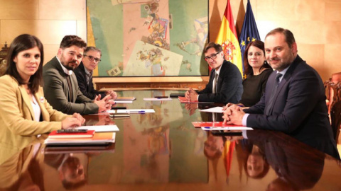 Segunda reunión de los equipos de PSOE y PSC con ERC.  PSOE