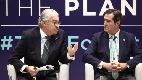 El consejero delegado de Endesa, José Bogas, junto al presidente de CEOE, Antonio Garamendi, durante su itnervención en el panel 'Transición Justa', en la Cumbre del Clima (COP25) en Madrid. E.P./Eduardo Parra