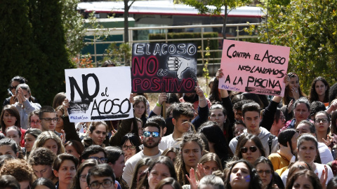 Concentración contra el acoso sexual en la Universidad de Granada.