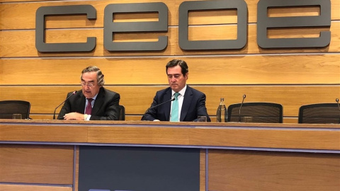 El presidente de CEOE, Joan Rosell (i.), y el de Cepyme, Antonio Garamendi (d.), en una reunión de la patronal. E.P.