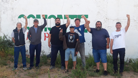 Miembros del Sindicato Andaluz de Trabajadores (SAT), tras ocupar por duodécima vez la finca de Somontes (Córdoba)