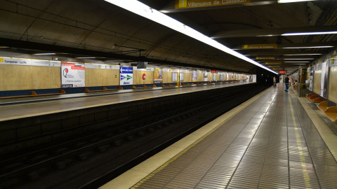 Imagen de los andenes de la estación Campanar - La Fe del Metro de Valencia. / Joanbanjo