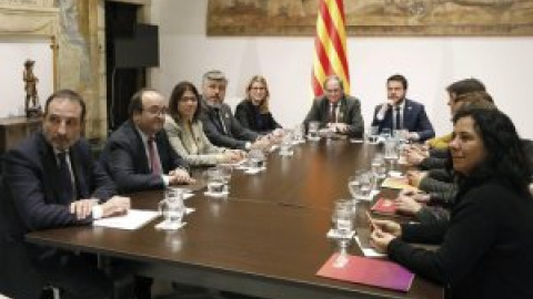 L'absència d'acords i el debat sobre la urgència electoral marca la reunió de la Taula de Diàleg catalana