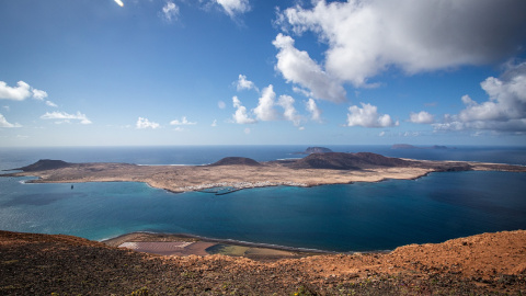 Vista panorámica de la isla de La Graciosa y el Archipiélago Chinijo