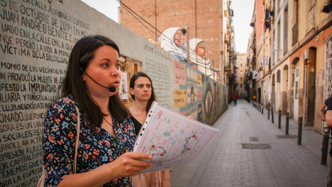 26/05/2022 - Una imatge del Migrantour, en ple Raval de Barcelona.