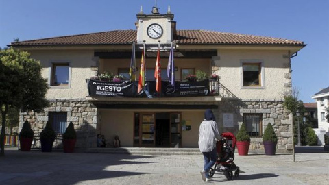 El concejal del PP Ángel Viñas intentó chantajear a la alcaldesa de Torrelodones - EFE