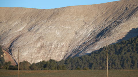 El Cogulló de Sallent, una muntanya de 48 milions de tones de sal i més de 500 metres d'alçada .