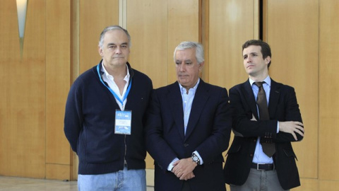 Pablo Casado, Javier Arenas y Esteban González Pons, en una imagen de archivo. EUROPA PRESS