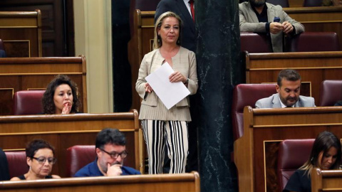 La portavoz de Coalición Canaria, Ana Oramas, espera para su intervención en el debate de investidura. /EFE