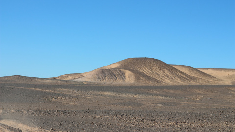 Montaña en el desierto del Sáhara Occidental. JOSE CARMONA