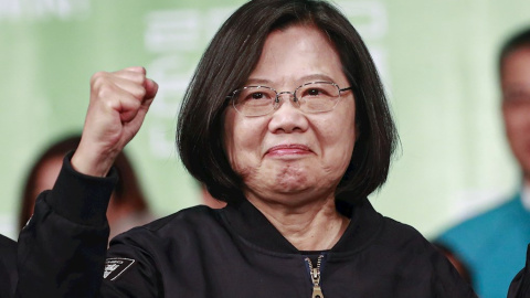 11/01/2020.- La mandataria de Taiwán, Tsai Ing-wen, celebra su aplastante victoria en las elecciones presidenciales.- EFE/How Hwee Young