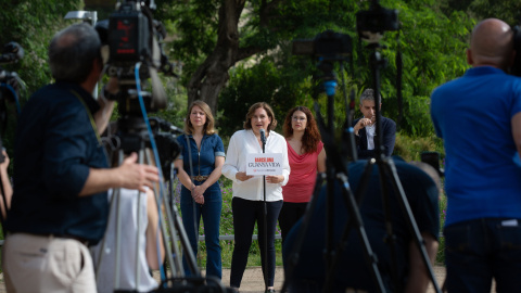 La alcaldesa de Barcelona, Ada Colau, interviene en un acto donde ha informado que se presentará por tercera vez a las elecciones municipales, a 19 de mayo de 2022, en Barcelona,