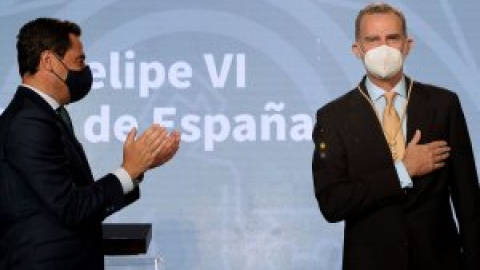 El PSOE estudia denunciar al PP ante la Junta Electoral por usar la imagen del rey para su campaña electoral en Andalucía