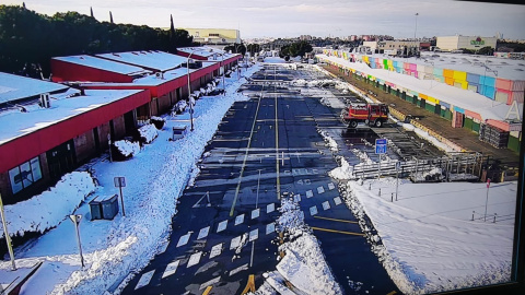 Una zona de Mercamadrid nevada.