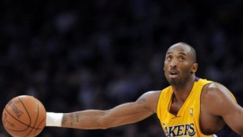 Kobe Bryant anuncia su retirada