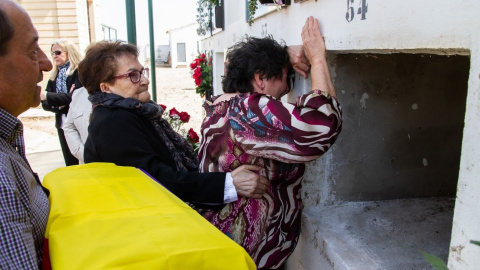 Homenaje e inhumación en Novallas (Zaragoza) de republicanos que fueron asesinados en Urzante (Navarra)