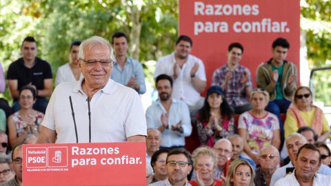 Josep Borrell en el acto de presentación de la candidatura de Óscar Puente a la reelección como alcalde de Valladolid | EFE