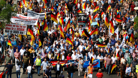 Simpatizantes del partido ultraderechista y anti inmigración AFD se manifiestan en Berlín el pasado mayo.- REUTERS/Hannibal Hanschke