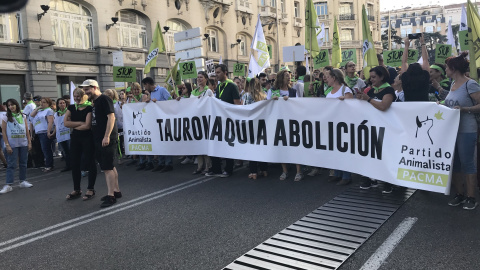 Imagen de la marcha que ha partido en la Puerta del Sol en contra de las becerradas - Arancha Ríos