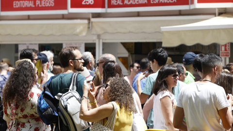 Este domingo hay también gran afluencia de lectores infantiles y juveniles